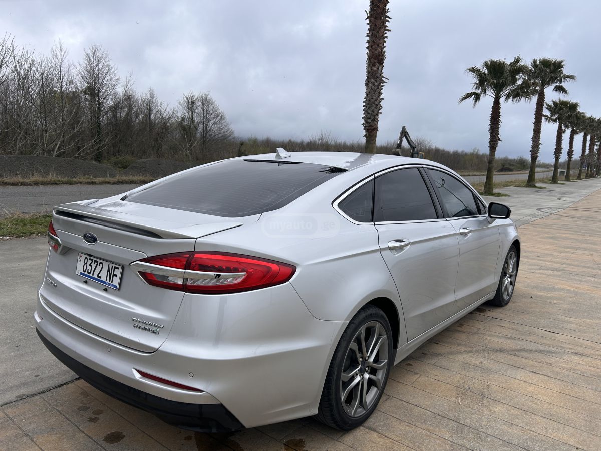 Ford Fusion - фото 5