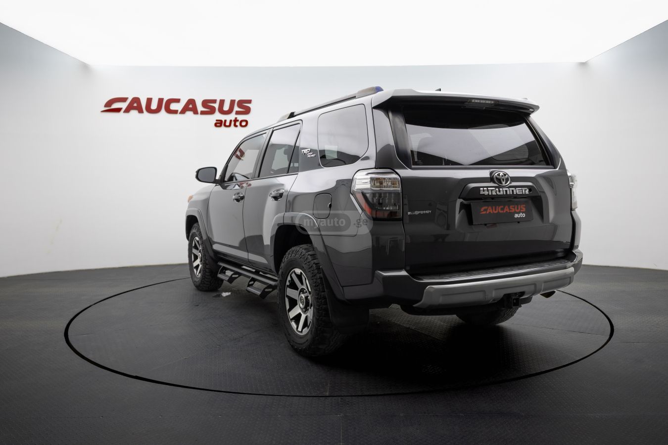 Toyota 4 Runner - фото 6