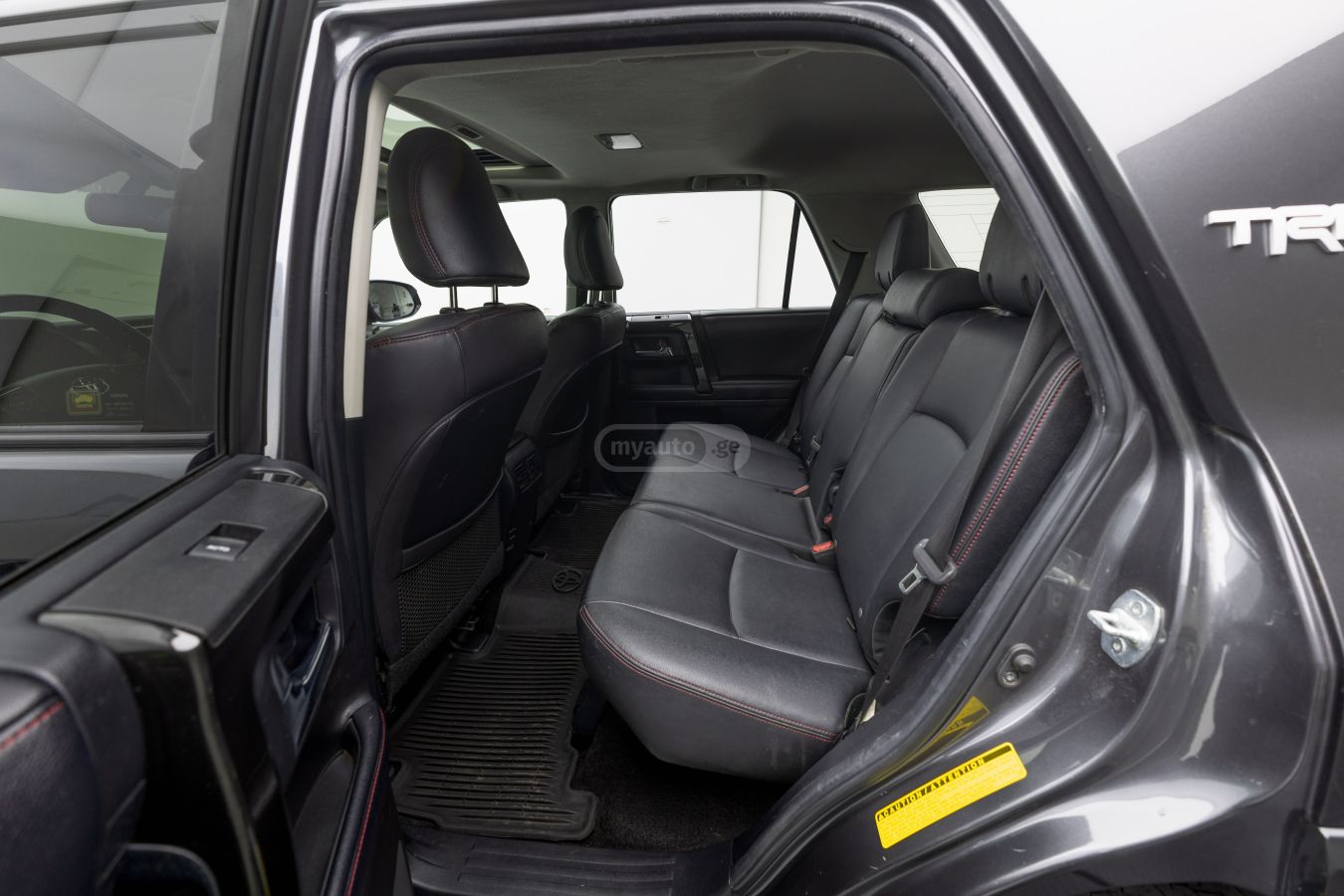 Toyota 4 Runner - фото 8