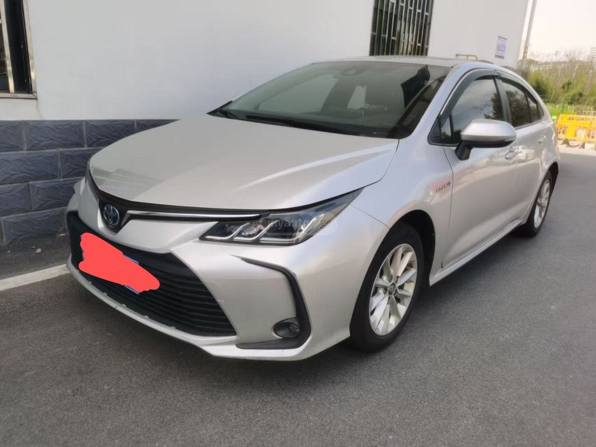 Toyota Corolla - фото 1