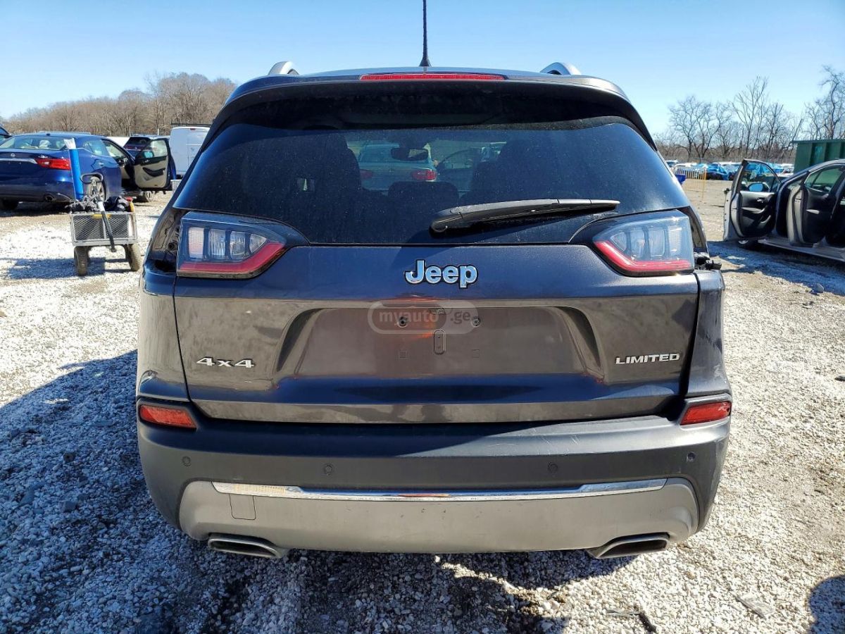 Jeep Cherokee - фото 6