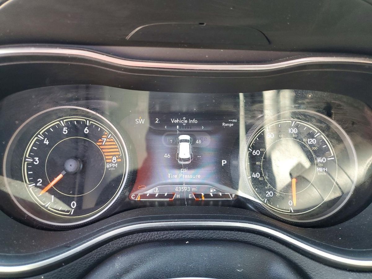 Jeep Cherokee - фото 9