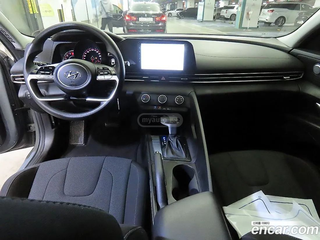 Hyundai Elantra - фото 10