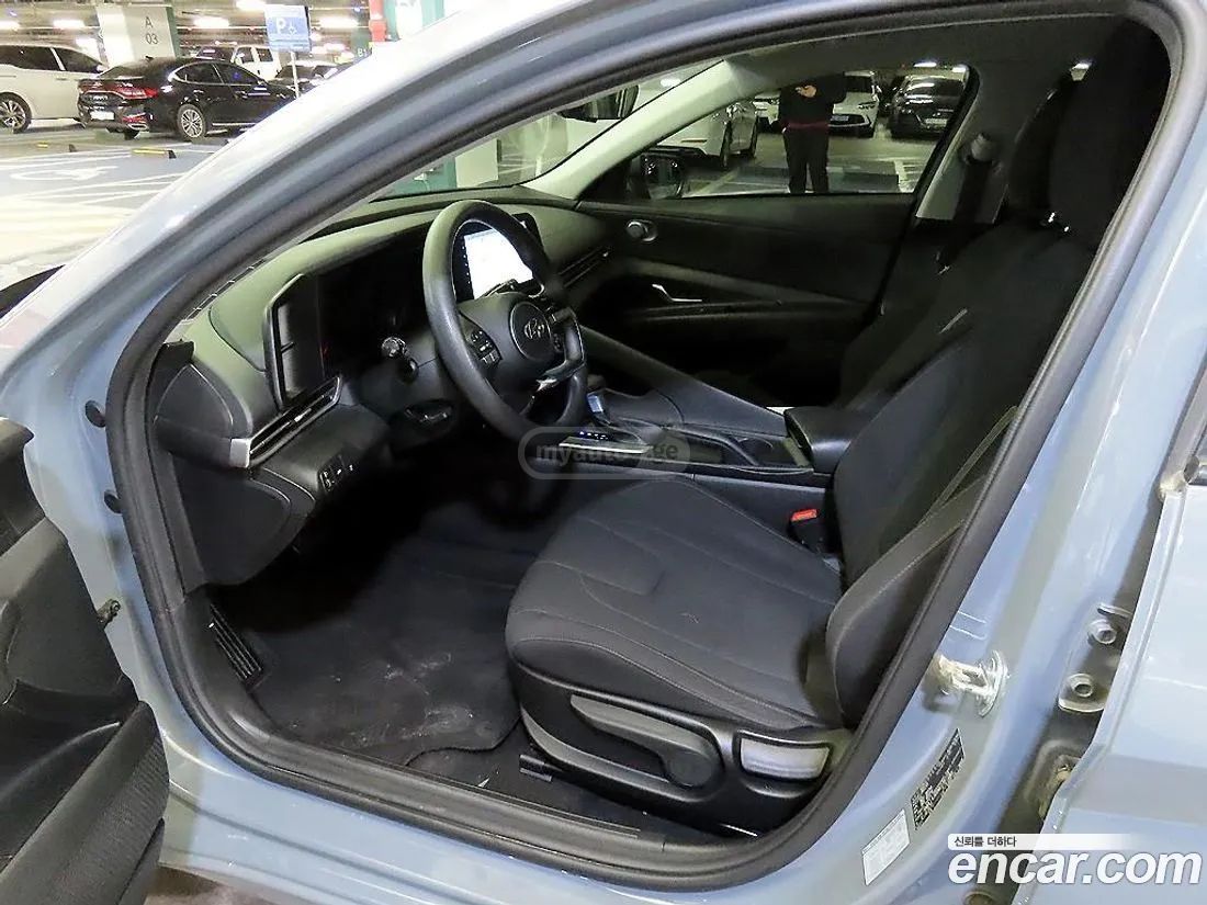 Hyundai Elantra - фото 6