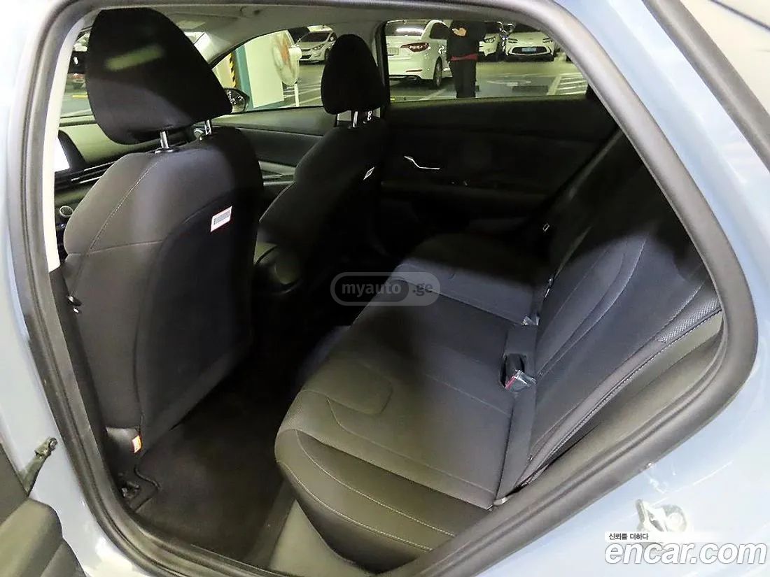 Hyundai Elantra - фото 7