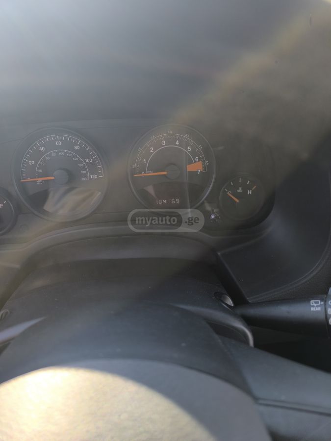 Jeep Patriot - фото 9