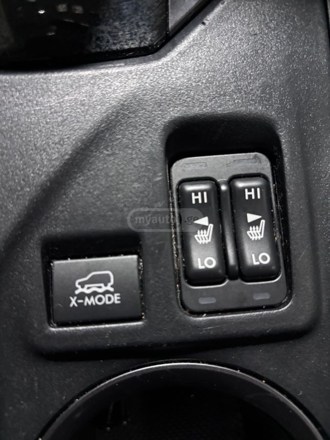 Subaru Premium 4dr All-Wheel Drive CV — миниатюра 12