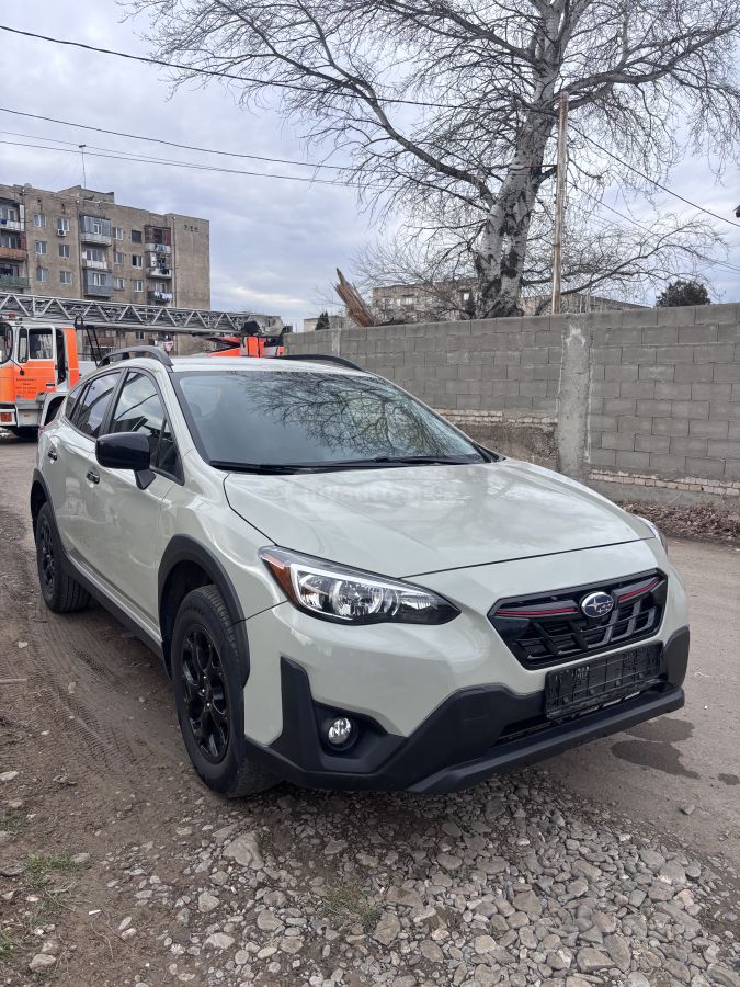 Subaru Premium 4dr All-Wheel Drive CV — миниатюра 3