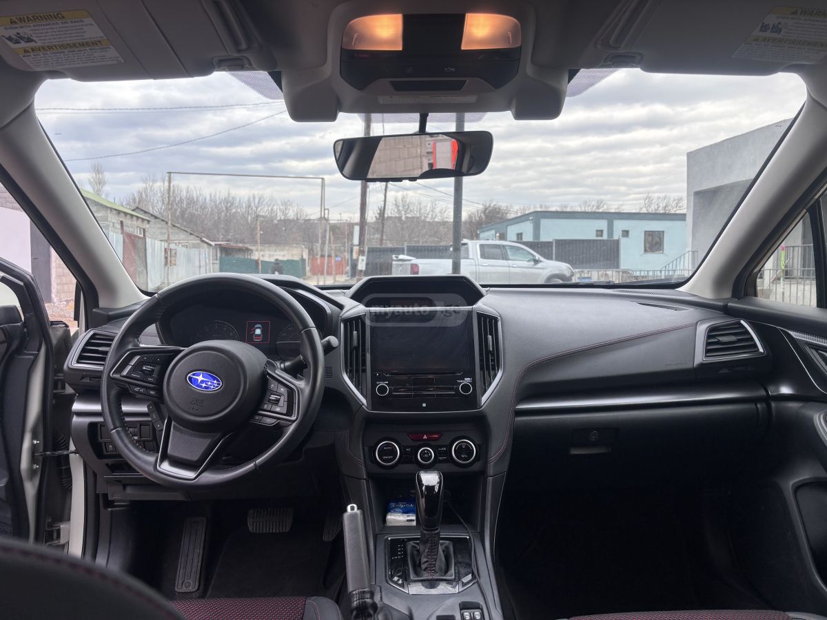 Subaru Premium 4dr All-Wheel Drive CV — миниатюра 9