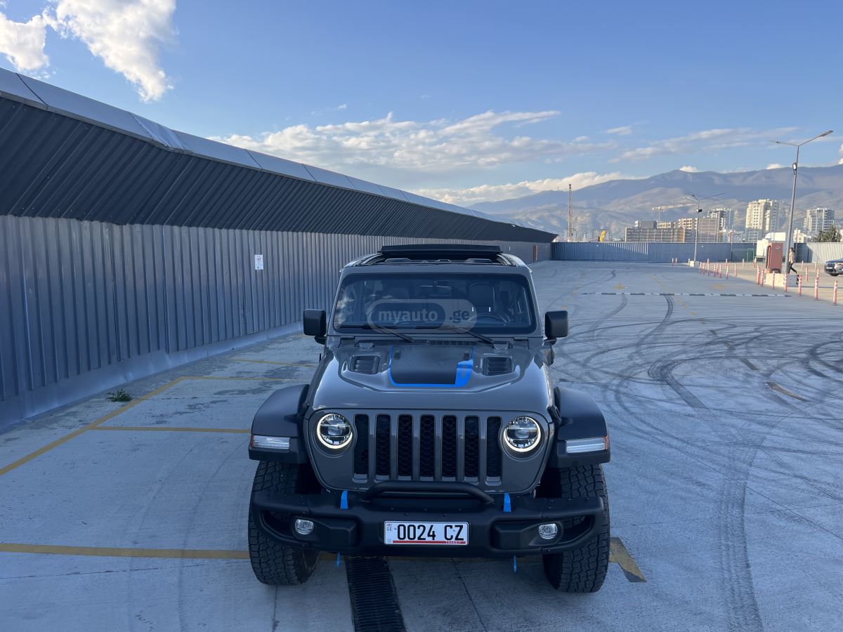 Jeep Wrangler - фото 1