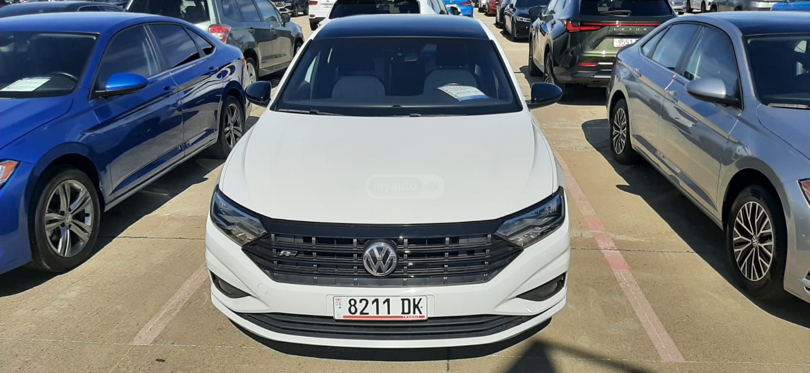 Volkswagen Jetta - фото 1