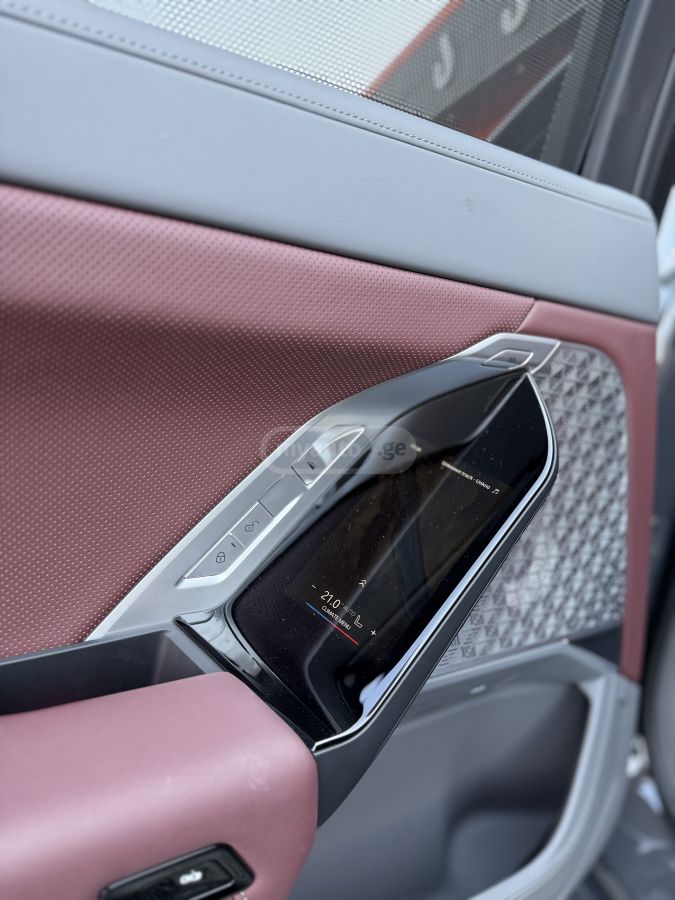 BMW i7 - фото 6
