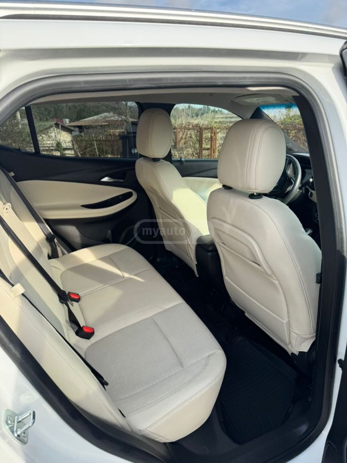 Buick Encore - фото 10