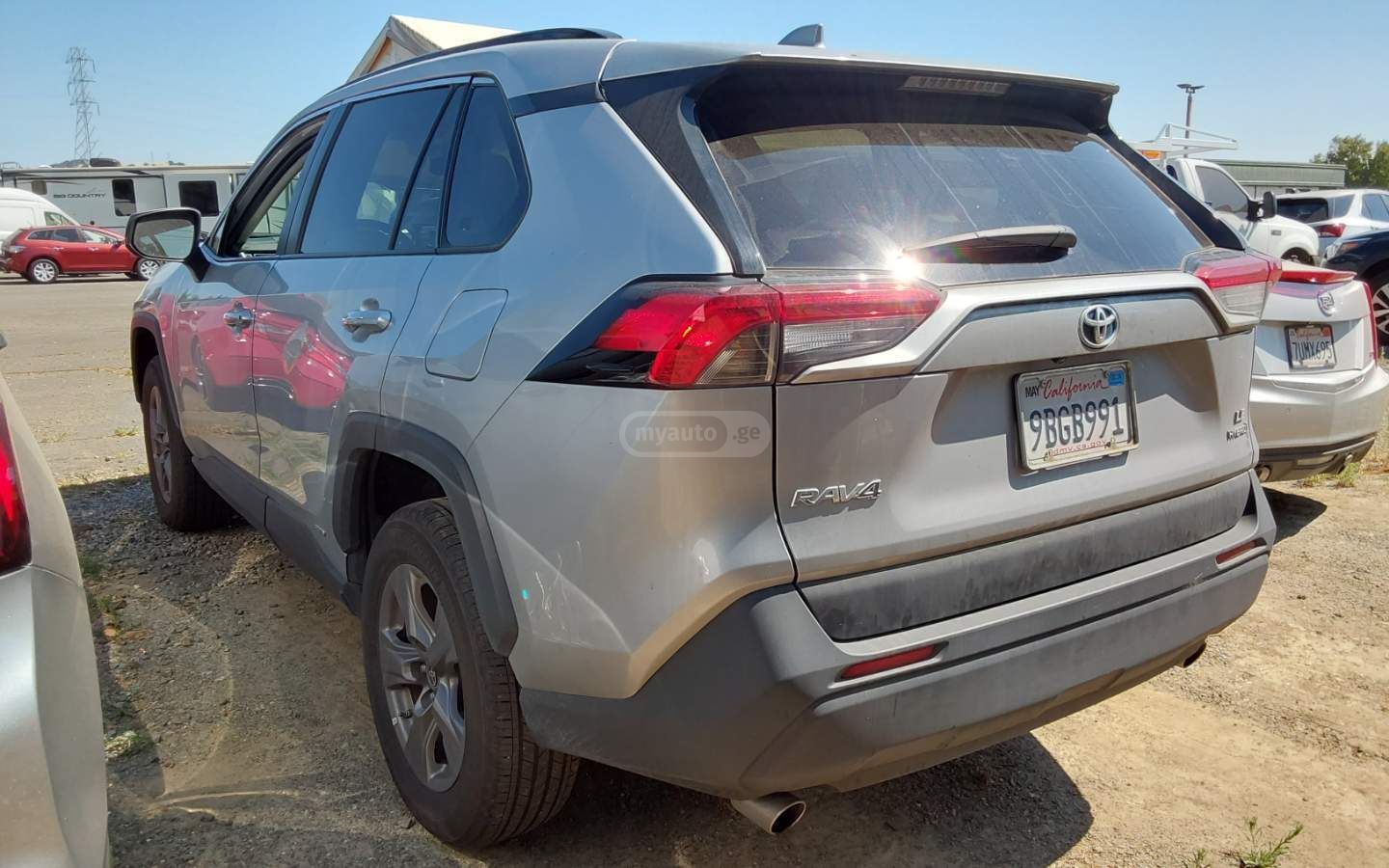 Toyota LE 4dr All-Wheel Drive Automat — миниатюра 3