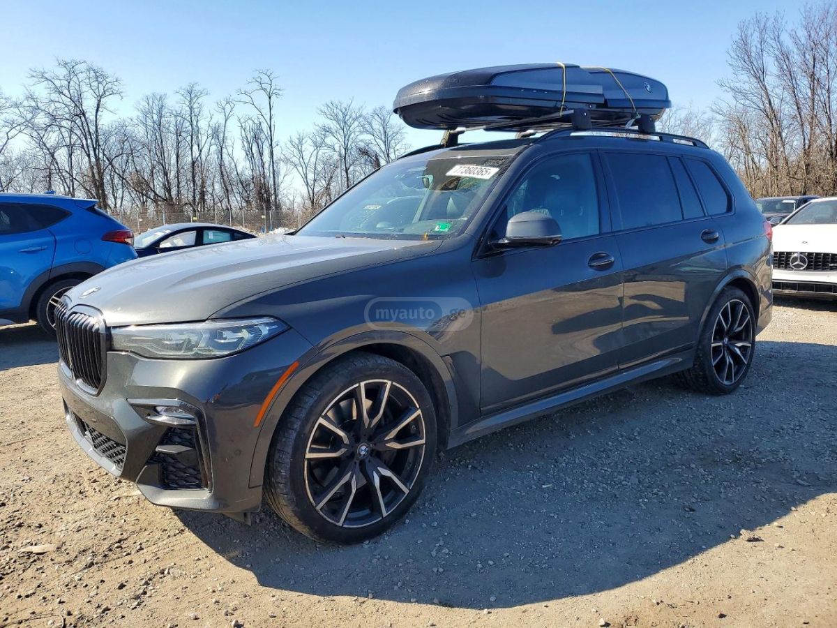 BMW X7 - фото 1