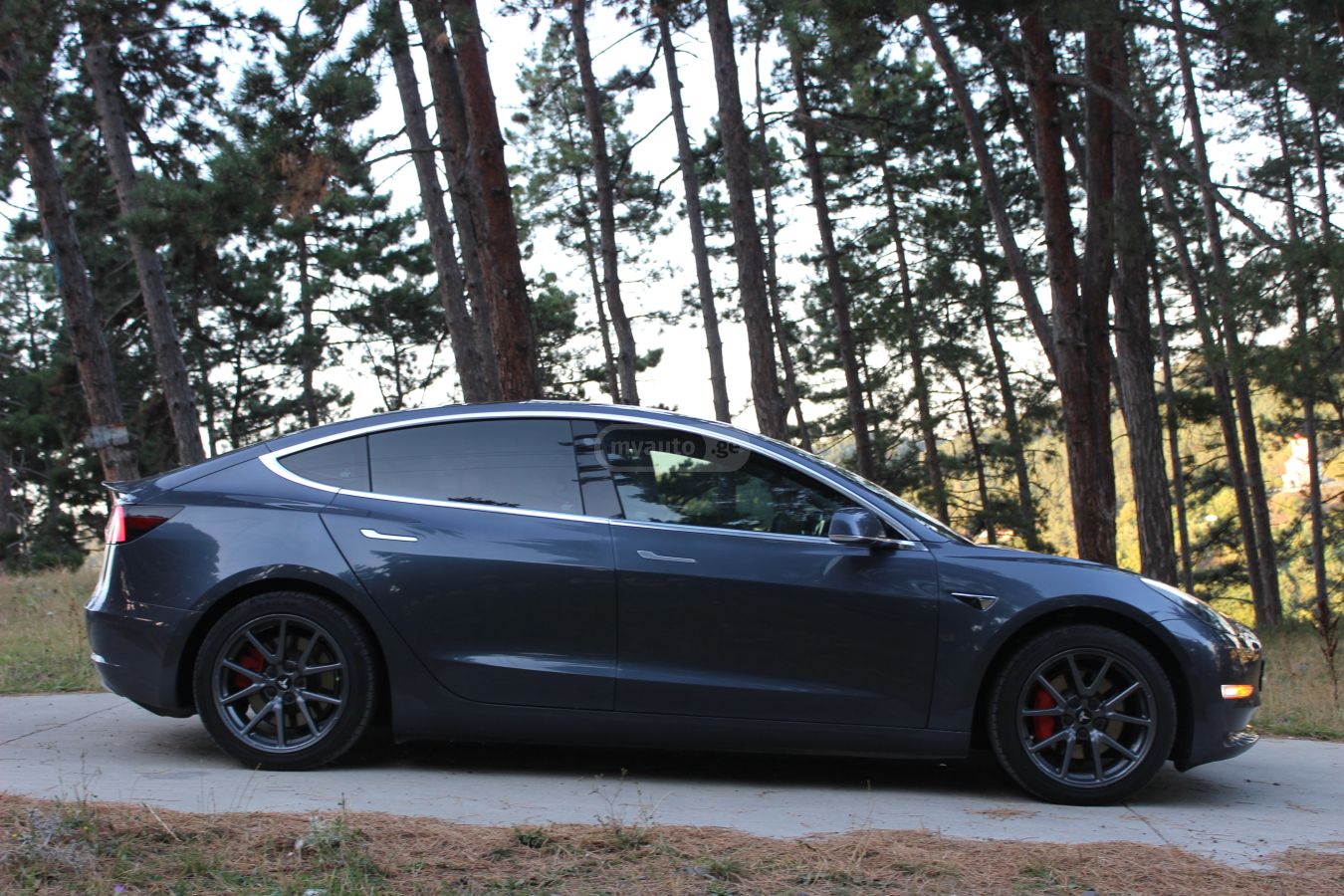 Tesla Model 3 - фото 6