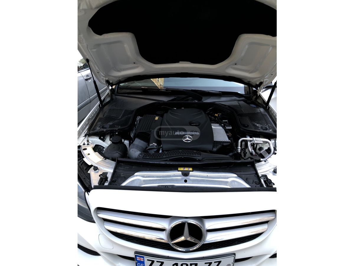 Mercedes-Benz C 300 - фото 3