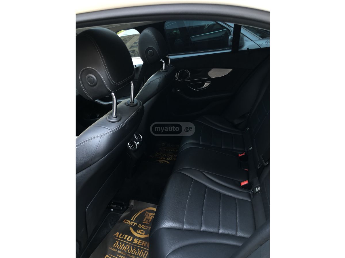 Mercedes-Benz C 300 - фото 5