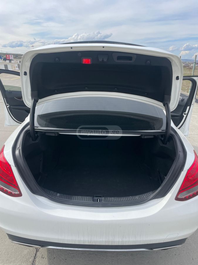 Mercedes-Benz C 300 - фото 7
