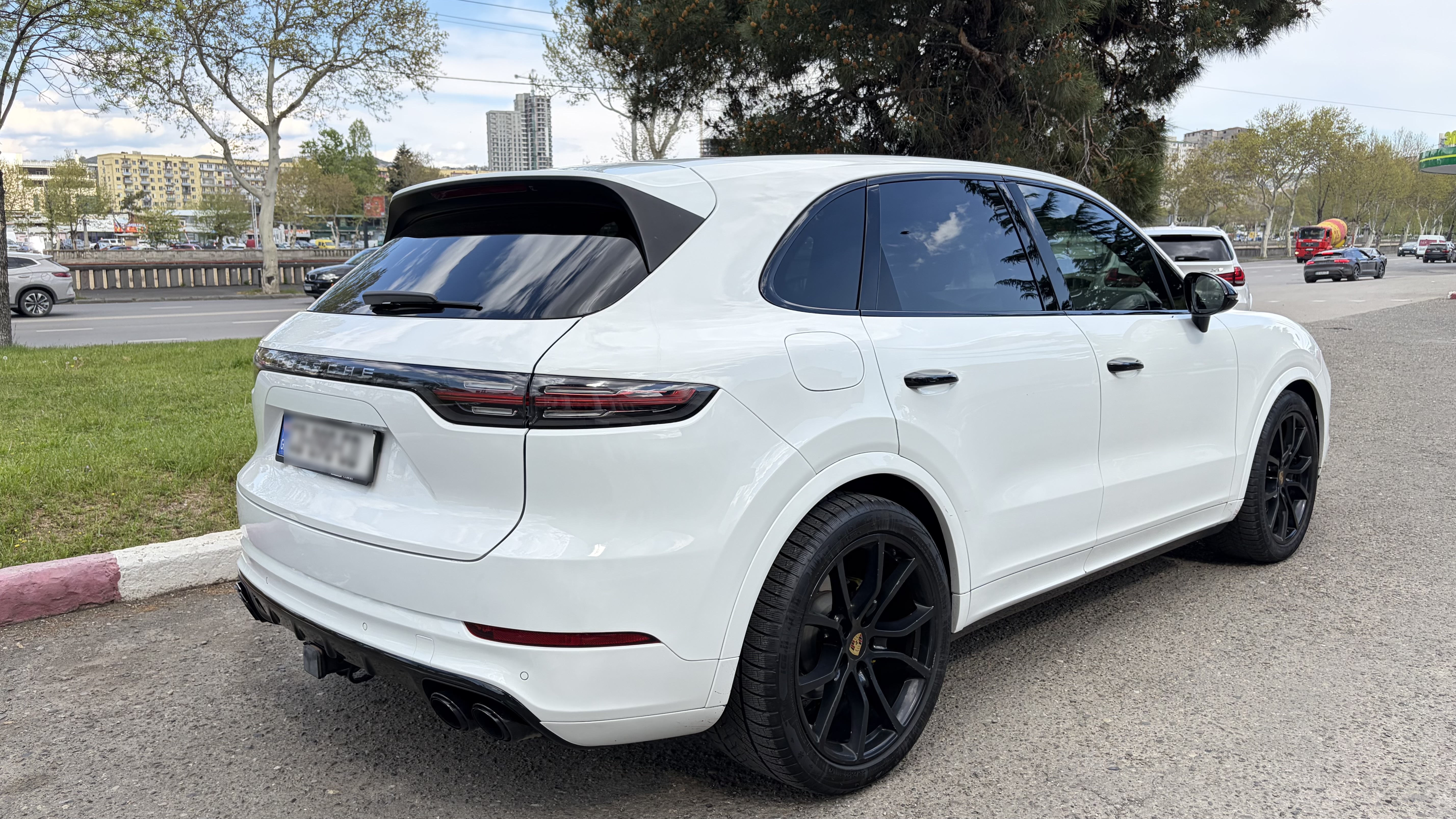 Porsche Cayenne - фото 4