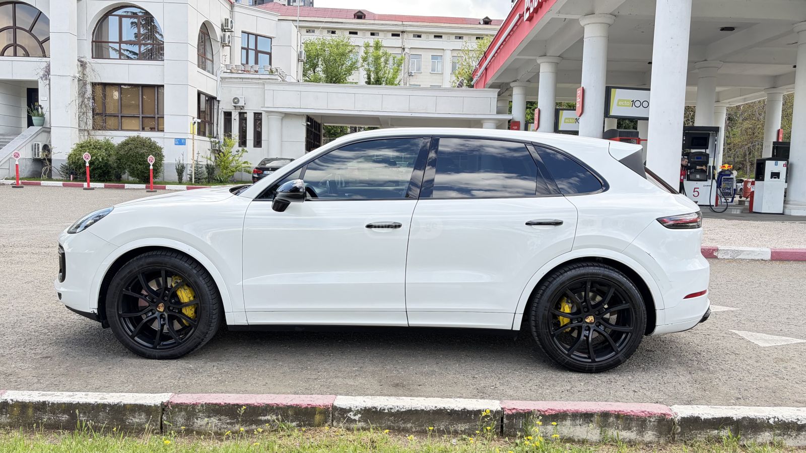Porsche Cayenne - фото 5
