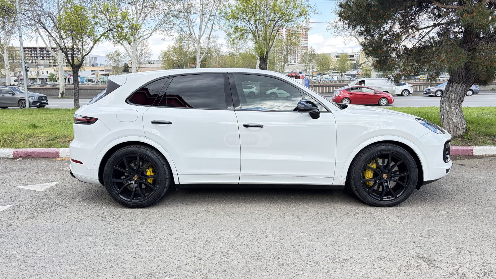 Porsche Cayenne - фото 6