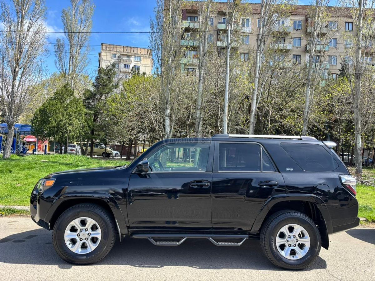 Toyota 4 Runner - фото 2