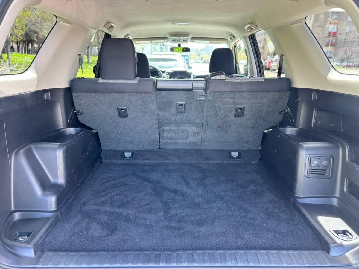 Toyota 4 Runner - фото 4