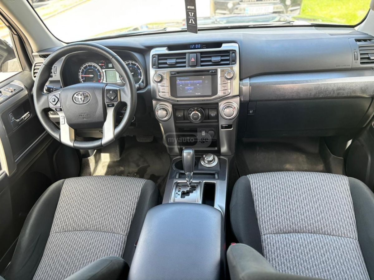 Toyota 4 Runner - фото 5