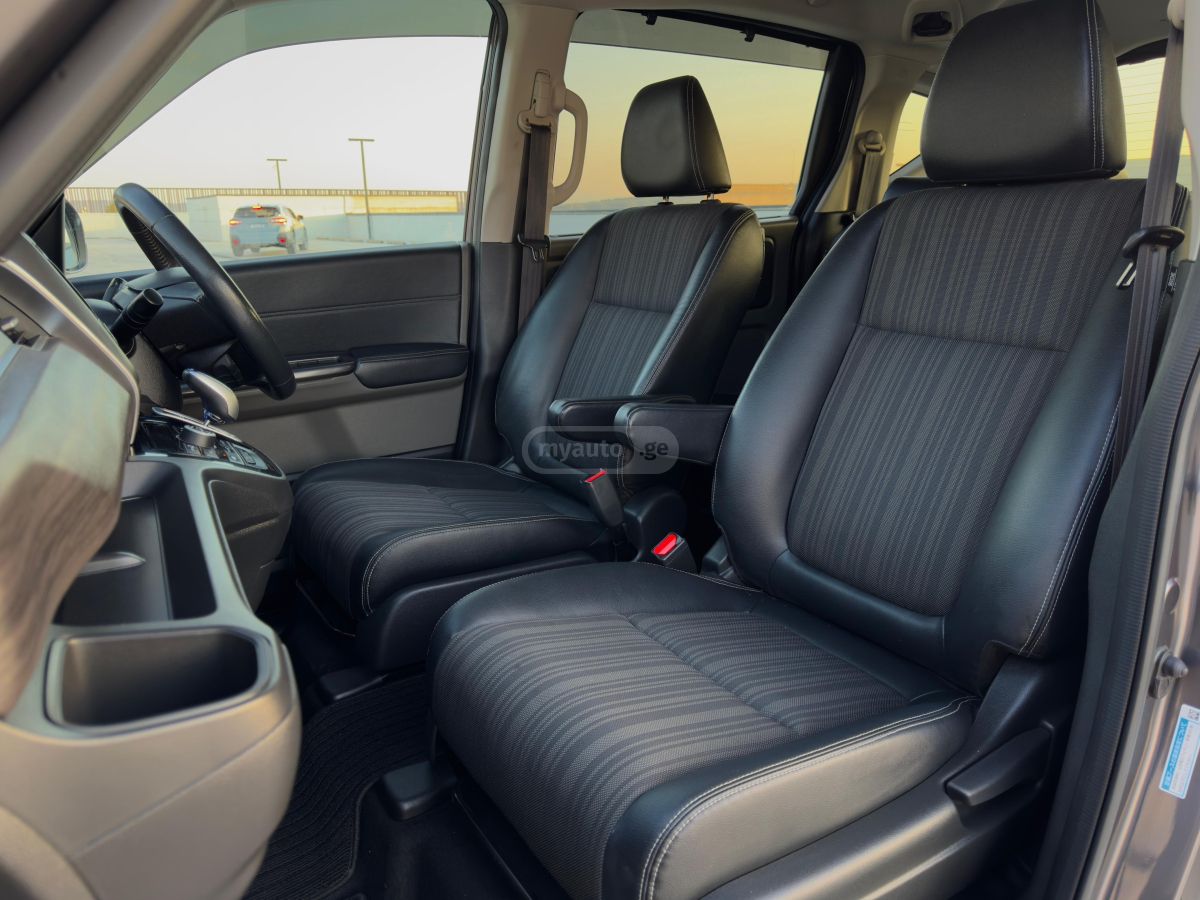 Honda Freed - фото 6