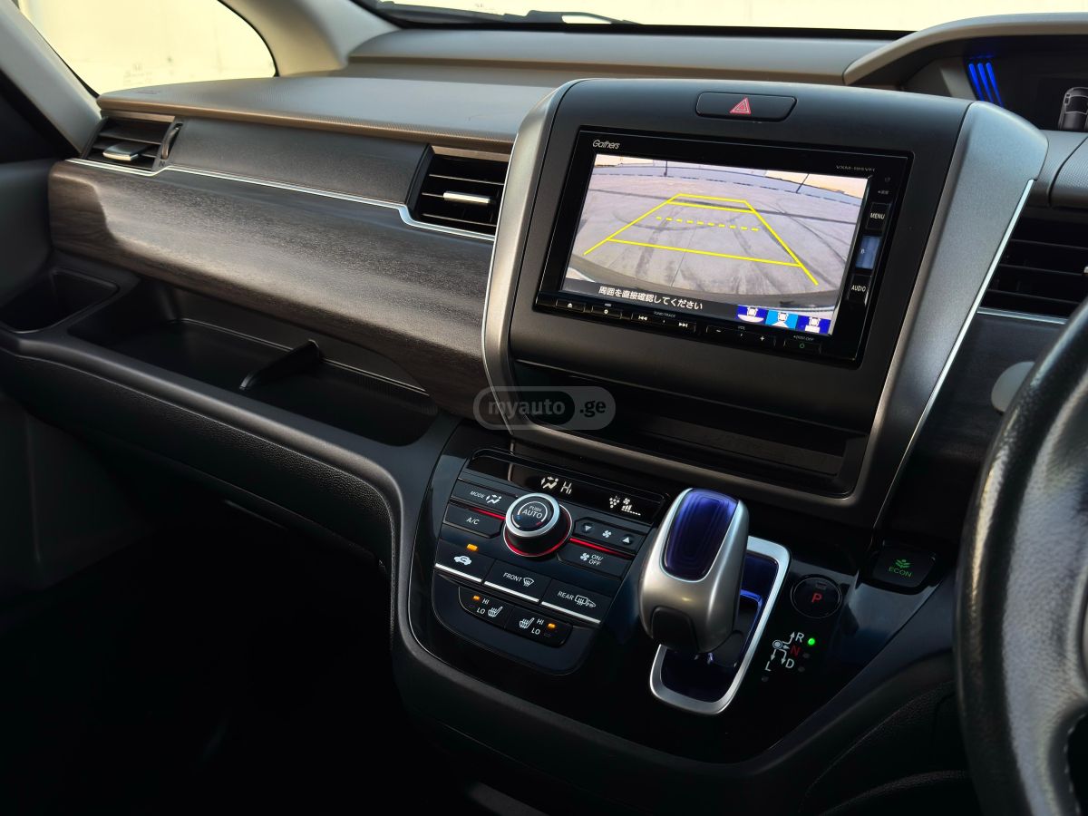 Honda Freed - фото 9