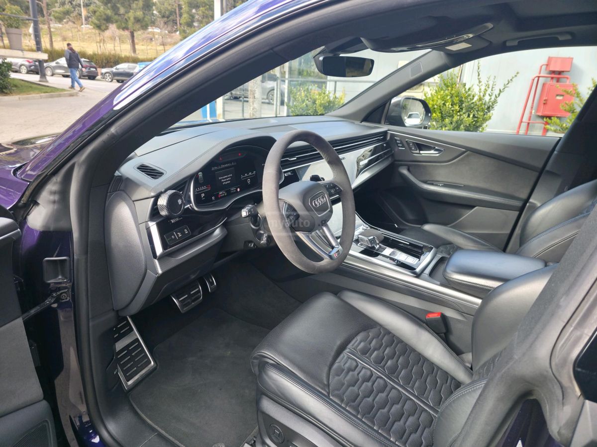 Audi Q8 - фото 15
