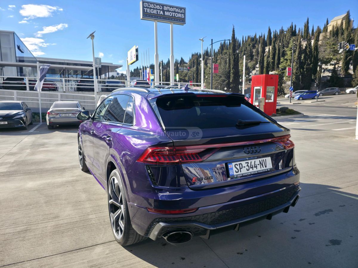 Audi Q8 - фото 4