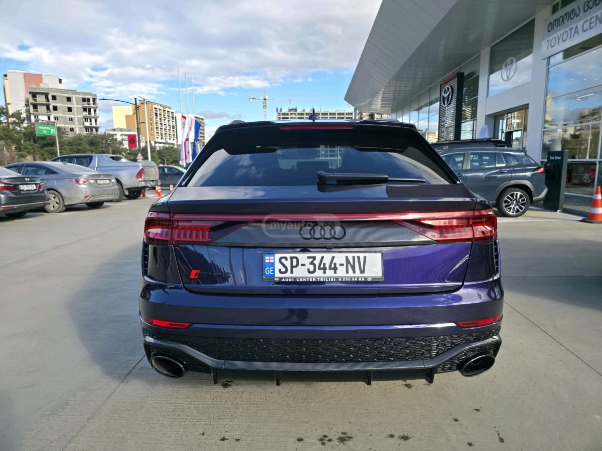 Audi Q8 - фото 5