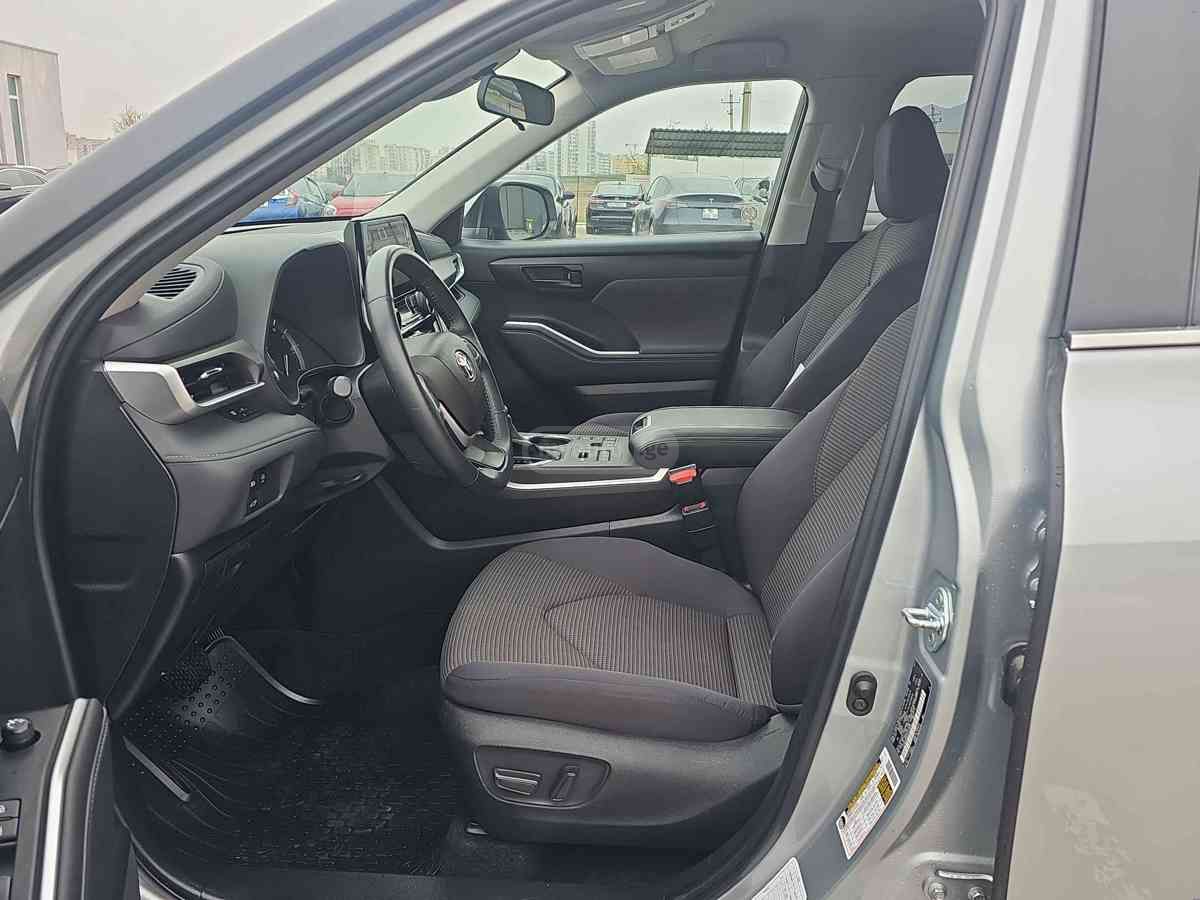 Toyota Highlander Toyota Highlander 2023 — миниатюра 10