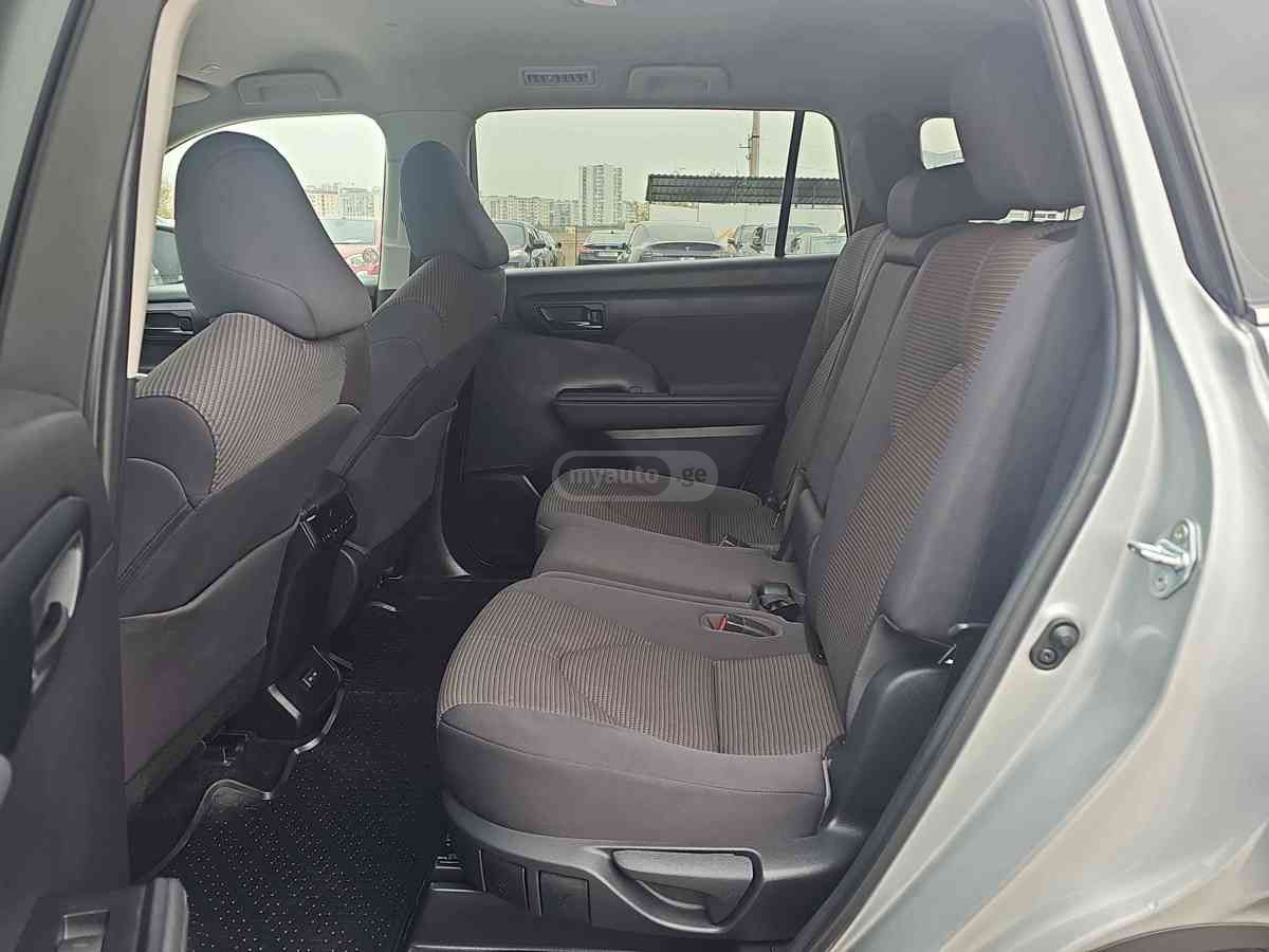 Toyota Highlander Toyota Highlander 2023 — миниатюра 7