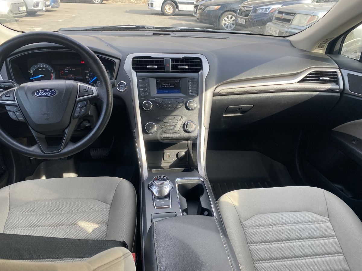 Ford Fusion - фото 7