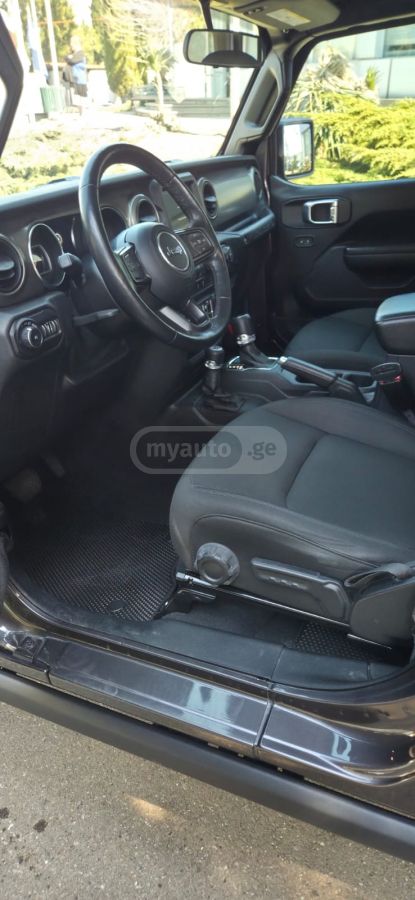 Jeep Wrangler - фото 8