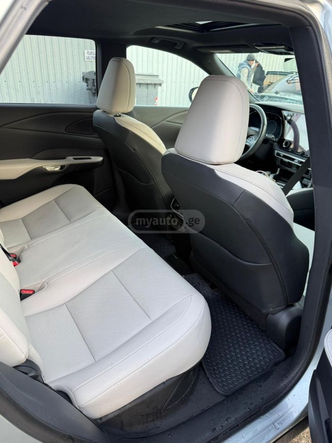 Lexus RX 350 - фото 9