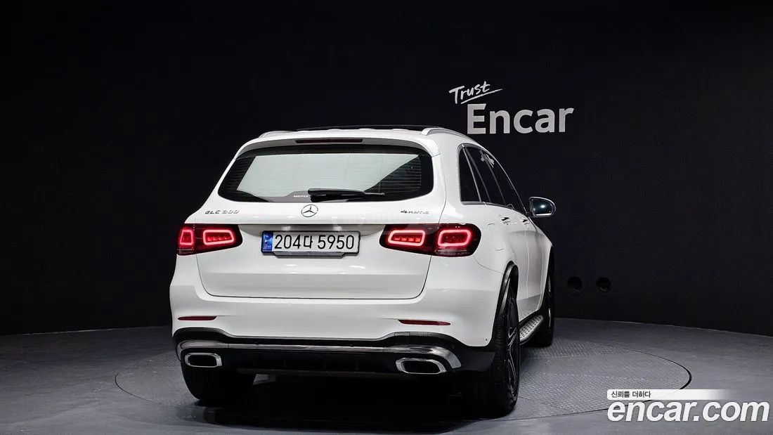 Mercedes-Benz - фото 4