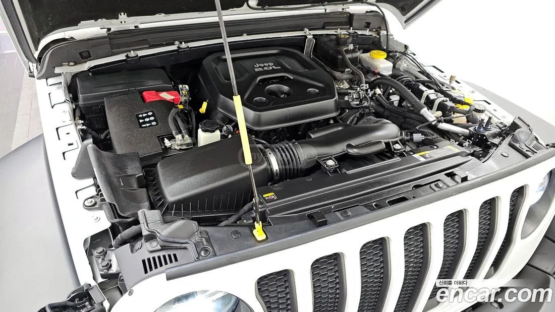 Jeep Wrangler - фото 6