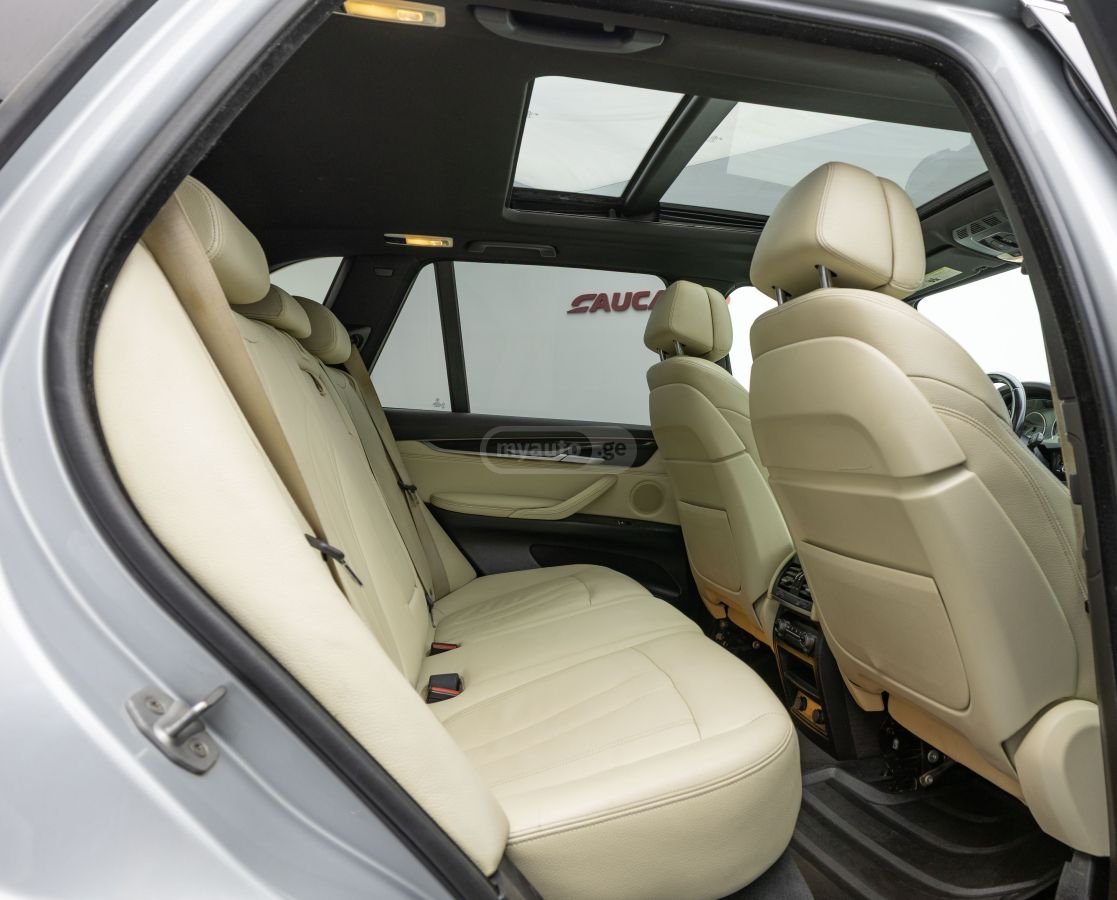 BMW X5 - фото 7