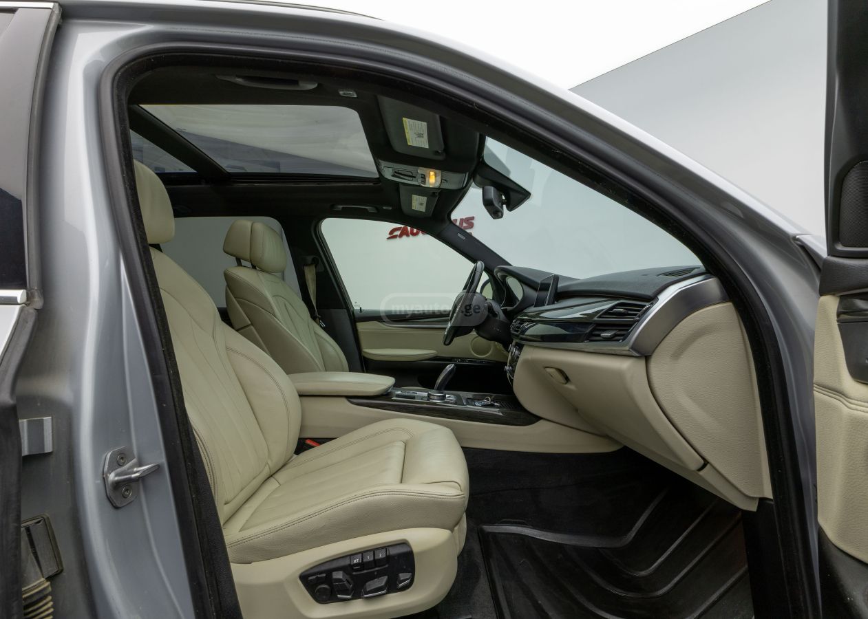 BMW X5 - фото 8