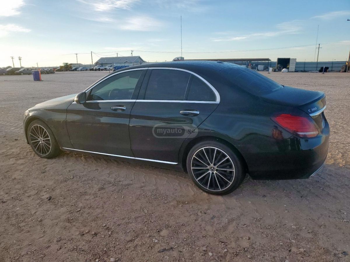 Mercedes-Benz C 300 - фото 2