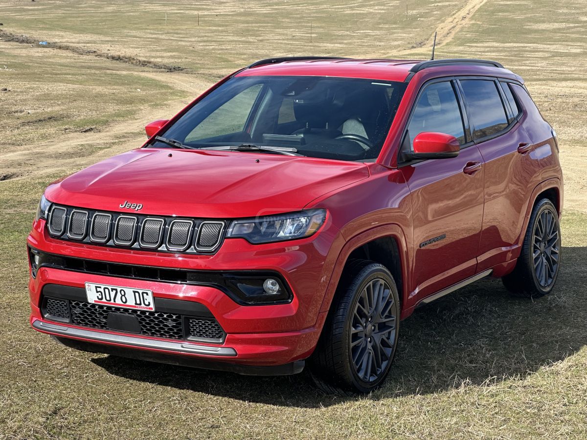 Jeep Compass - фото 1