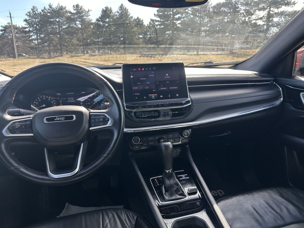 Jeep Compass - фото 13