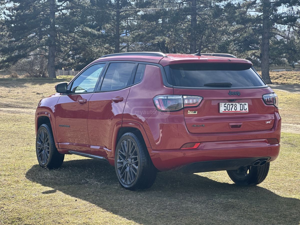 Jeep Compass - фото 8
