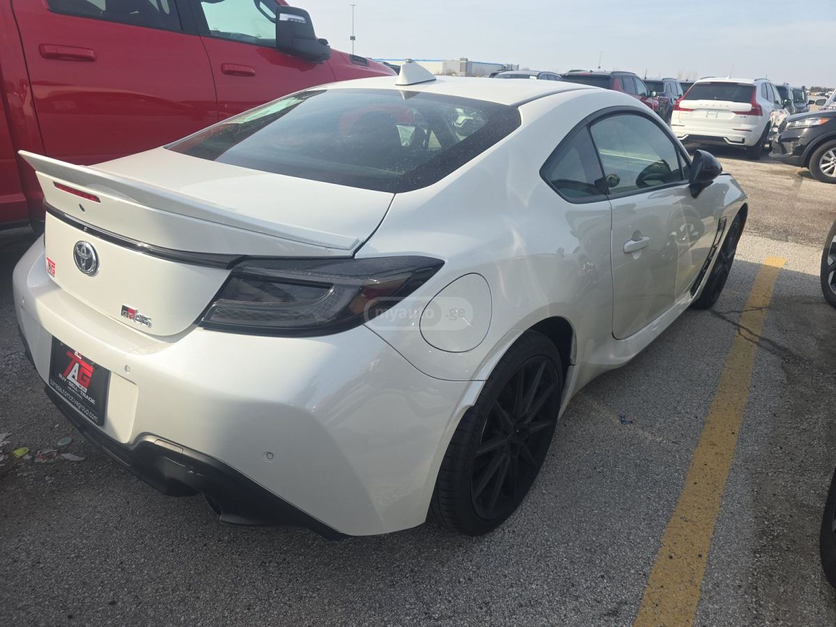 Toyota GR 86 Premium 2dr Coupe Automatic 2023 — миниатюра 3
