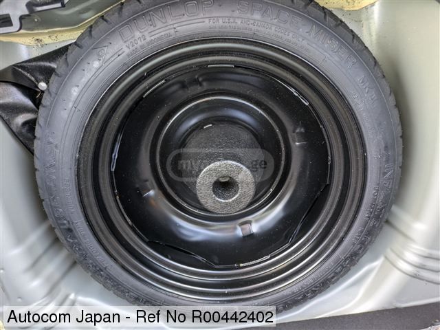 Toyota Aqua - фото 12