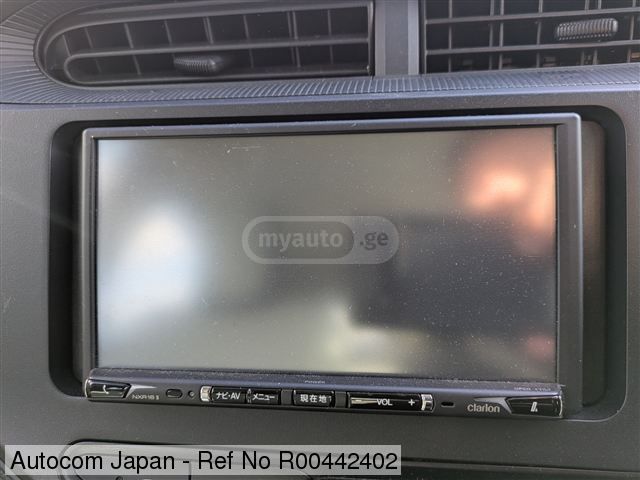 Toyota Aqua - фото 7